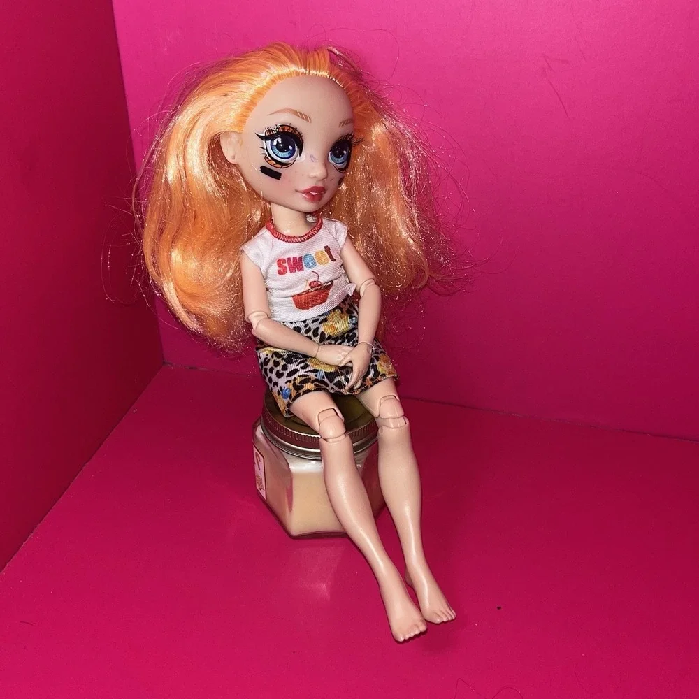 Rainbow High Cheer Poppy‎ Rowan Fashion Doll Cheerleader Eye Black Makeup